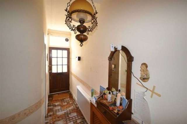  Image of 4 bedroom Terraced house for sale in Vicarage Road London E10 at London, E10 7HQ