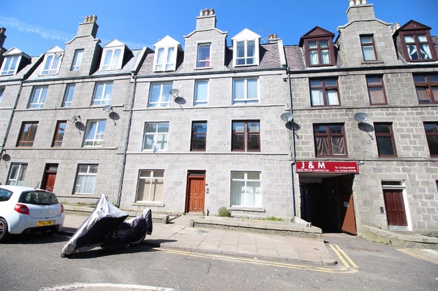  Image of 1 bedroom Flat to rent in Walker Road Aberdeen AB11 at Torry Aberdeen Aberdeen, AB11 8BL