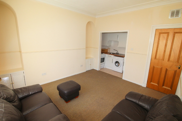  Image of 1 bedroom Flat to rent in Walker Road Aberdeen AB11 at Torry Aberdeen Aberdeen, AB11 8BL