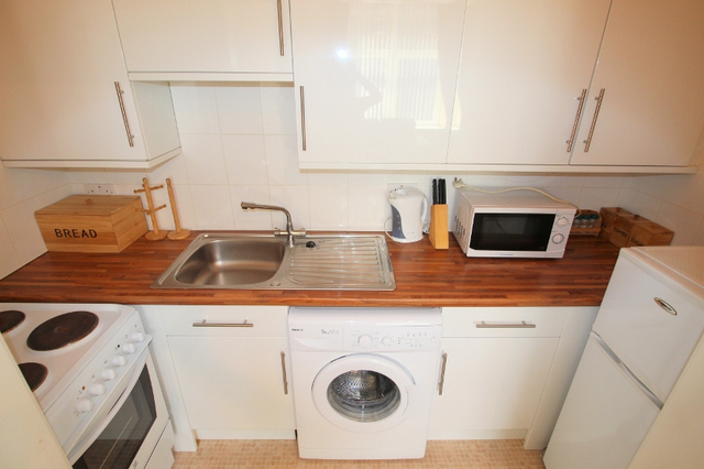  Image of 1 bedroom Flat to rent in Walker Road Aberdeen AB11 at Torry Aberdeen Aberdeen, AB11 8BL