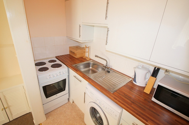  Image of 1 bedroom Flat to rent in Walker Road Aberdeen AB11 at Torry Aberdeen Aberdeen, AB11 8BL
