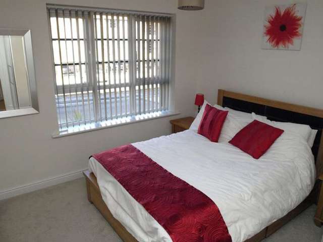 Image of 2 bedroom Apartment for sale in Wallis Square Farnborough GU14 at Wallis Square  Farnborough, GU14 7GU