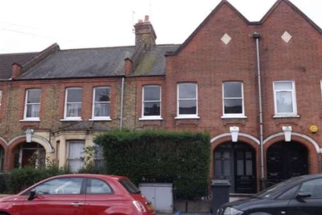  Image of 2 bedroom Property to rent in Brettenham Road London E17 at London, E17 5AU