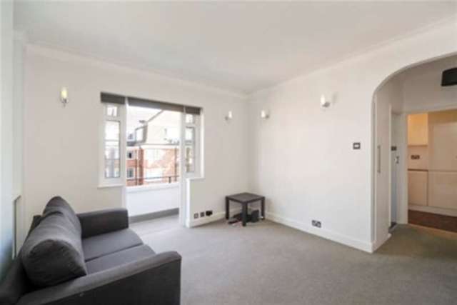  Image of 1 bedroom Flat to rent in Watchfield Court Sutton Court Road London W4 at London, W4 4NE
