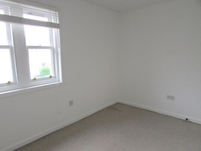  Image of 2 bedroom Flat to rent in Waterside Court Carmunnock Clarkston Glasgow G76 at Carmunnock Glasgow Glasgow, G76 9DZ