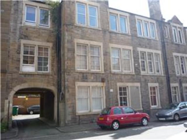  Image of 1 bedroom Flat to rent in Watson Crescent Edinburgh EH11 at Polwarth Edinburgh Edinburgh, EH11 1ER