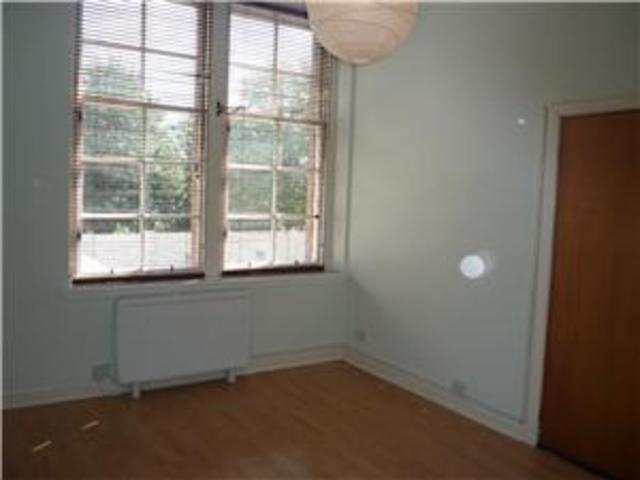  Image of 1 bedroom Flat to rent in Watson Crescent Edinburgh EH11 at Polwarth Edinburgh Edinburgh, EH11 1ER