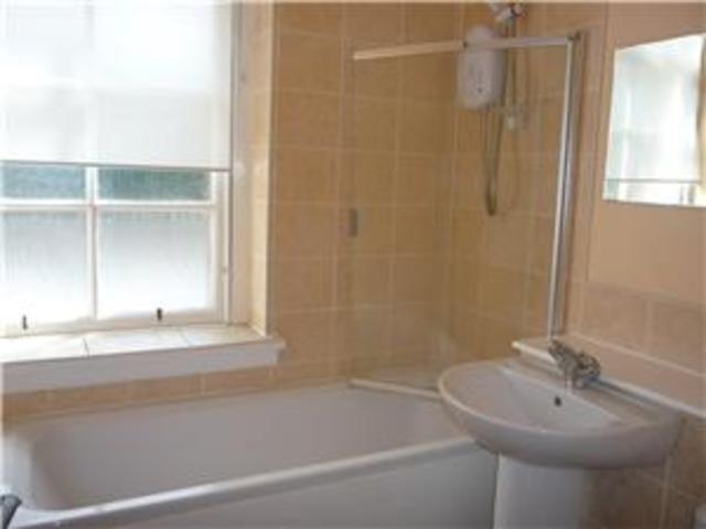 Image of 1 bedroom Flat to rent in Watson Crescent Edinburgh EH11 at Polwarth Edinburgh Edinburgh, EH11 1ER