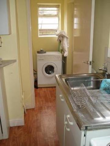  Image of 1 bedroom Flat to rent in Wellington Square Nottingham NG7 at Wellington Square Near City Centre Nottingham, NG7 1NG