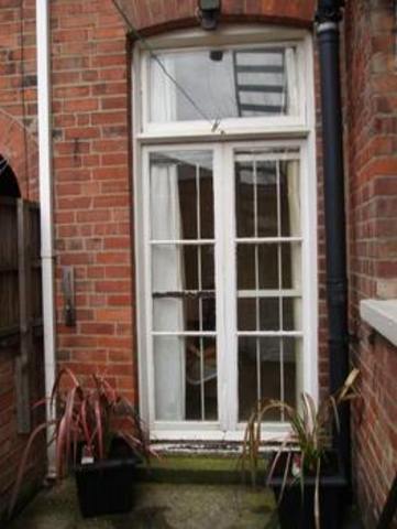  Image of 1 bedroom Flat to rent in Wellington Square Nottingham NG7 at Wellington Square Near City Centre Nottingham, NG7 1NG