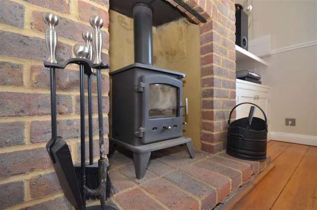  Image of 2 bedroom End of Terrace for sale in Wellington Town Road East Grinstead RH19 at East Grinstead West Sussex East Grinstead, RH19 2ES