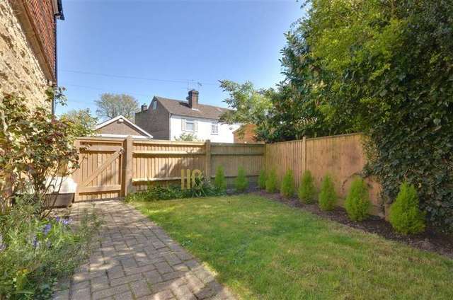  Image of 2 bedroom End of Terrace for sale in Wellington Town Road East Grinstead RH19 at East Grinstead West Sussex East Grinstead, RH19 2ES
