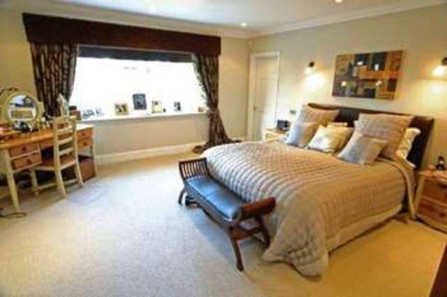  Image of 5 bedroom Detached house for sale in West Drive Harrow HA3 at West Drive  HARROW, HA3 6TS