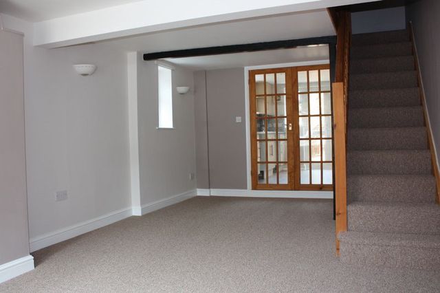  Image of 2 bedroom Semi-Detached house to rent in West Street Weedon Northampton NN7 at West Street  Weedon, NN7 4QU