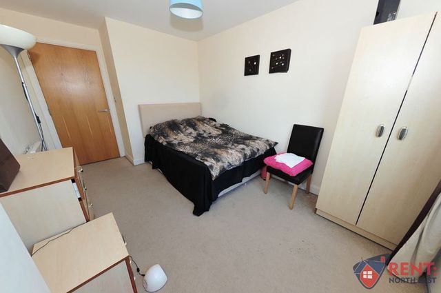  Image of 2 bedroom Flat to rent in West Wear Street Sunderland SR1 at West Wear Street Array Sunderland, SR1 1XD
