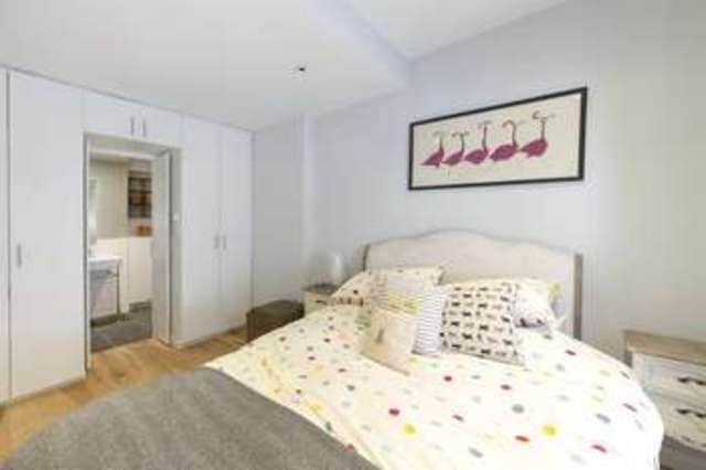  Image of 2 bedroom Flat for sale in Westbourne Park Road London W2 at London  Westbourne Grove, W2 5QL