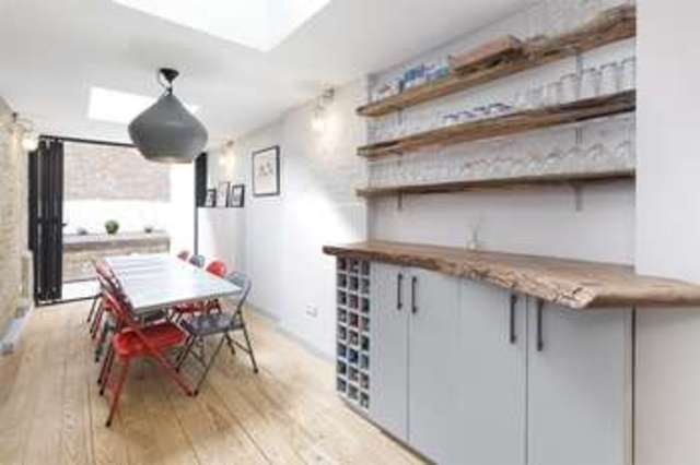  Image of 2 bedroom Flat for sale in Westbourne Park Road London W2 at London  Westbourne Grove, W2 5QL