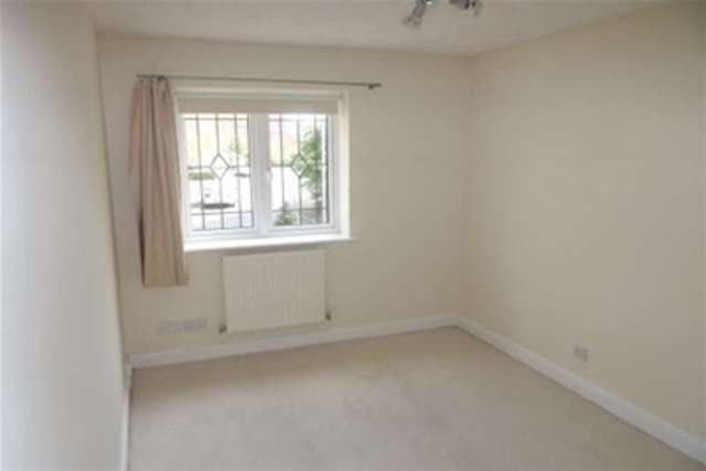  Image of 5 bedroom Detached house to rent in Westminster Drive Radcliffe-on-Trent Nottingham NG12 at Nottingham, NG12 2NL