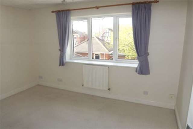  Image of 5 bedroom Detached house to rent in Westminster Drive Radcliffe-on-Trent Nottingham NG12 at Nottingham, NG12 2NL