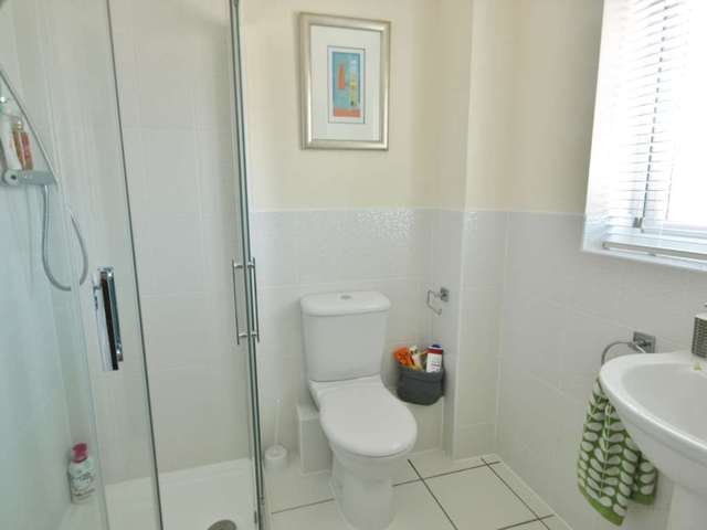  Image of 4 bedroom Town House to rent in Whitelands Way Bicester OX26 at Whitelands Way  Bicester, OX26 1AB