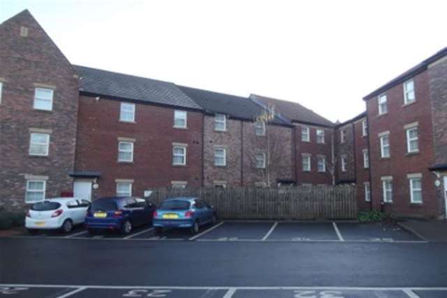  Image of 2 bedroom Flat to rent in Whitfield Court Framwellgate Moor Durham DH1 at Durham, DH1 5BT