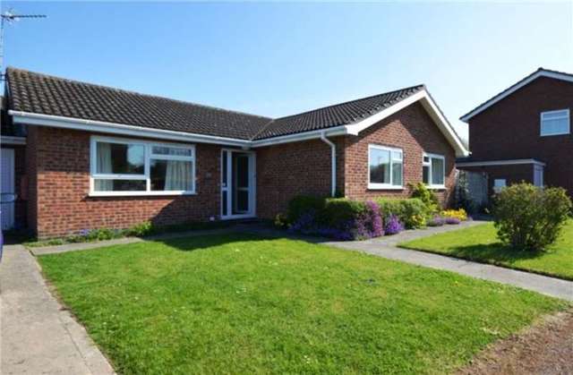  Image of 3 bedroom Bungalow to rent in Willow Way Hauxton Cambridge CB22 at HAUXTON  Hauxton, CB22 5JB