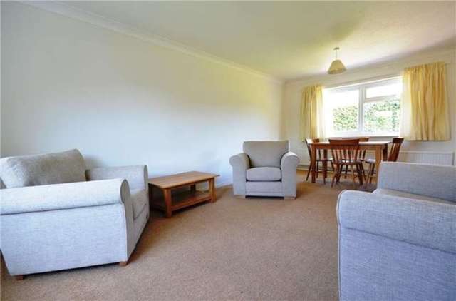  Image of 3 bedroom Bungalow to rent in Willow Way Hauxton Cambridge CB22 at HAUXTON  Hauxton, CB22 5JB