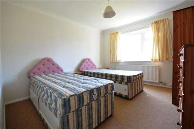  Image of 3 bedroom Bungalow to rent in Willow Way Hauxton Cambridge CB22 at HAUXTON  Hauxton, CB22 5JB