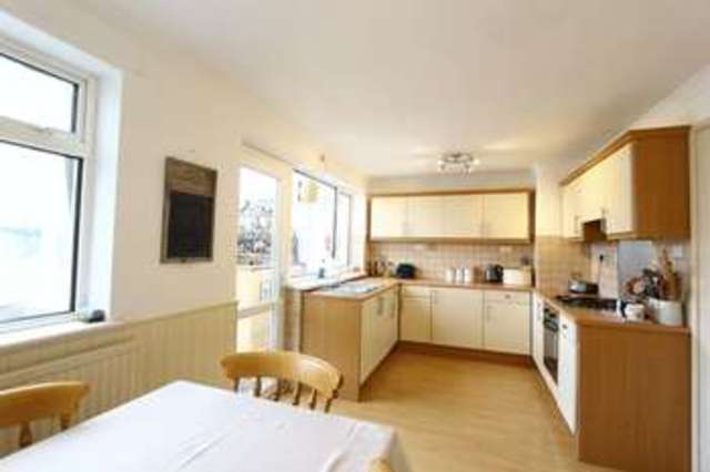  Image of 3 bedroom Detached house for sale in Windsor Road Hull HU5 at Windsor Road  Hull, HU5 4HG