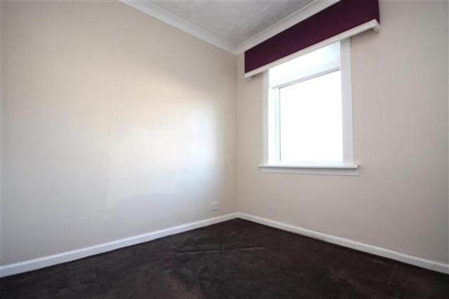  Image of 3 bedroom Flat to rent in Woodhall Avenue Calderbank Airdrie ML6 at Calderbank North Lanarkshire North Lanarkshire, ML6 9SS