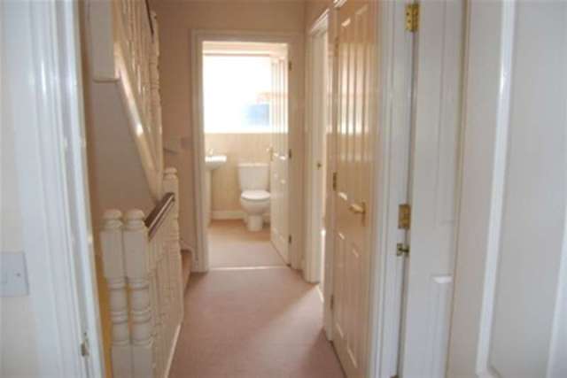  Image of 4 bedroom Detached house to rent in Woodland Close Watnall Nottingham NG16 at Nottingham, NG16 1LJ