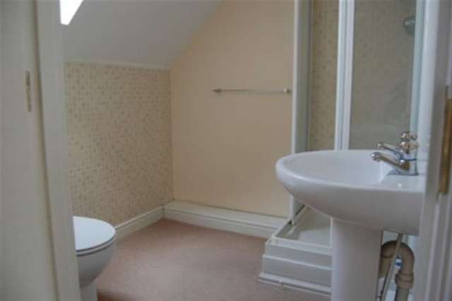  Image of 4 bedroom Detached house to rent in Woodland Close Watnall Nottingham NG16 at Nottingham, NG16 1LJ