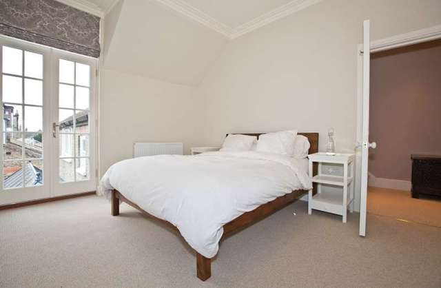 Image of 5 bedroom Detached house to rent in Woodstock Road London W4 at Chiswick, W4 1EE