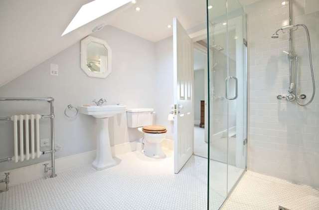  Image of 5 bedroom Detached house to rent in Woodstock Road London W4 at Chiswick, W4 1EE