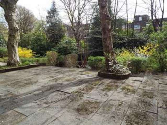  Image of 2 bedroom Property to rent in Park Lane Salford M7 at Park Lane Salford Salford, M7 4JZ