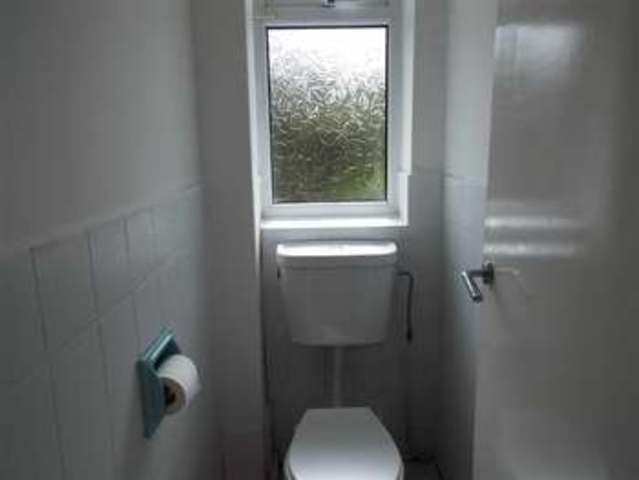  Image of 2 bedroom Property to rent in Park Lane Salford M7 at Park Lane Salford Salford, M7 4JZ