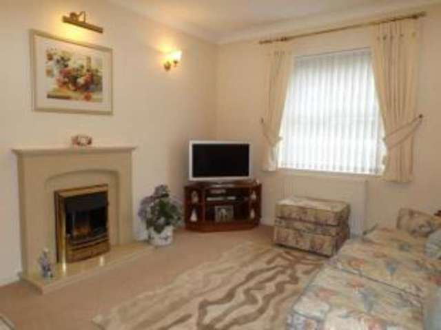  Image of 2 bedroom Flat for sale in Newton Road Torquay TQ2 at 22 Newton Road Torquay Torquay, TQ2 5BZ