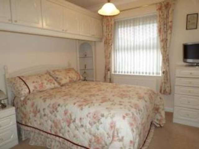  Image of 2 bedroom Flat for sale in Newton Road Torquay TQ2 at 22 Newton Road Torquay Torquay, TQ2 5BZ