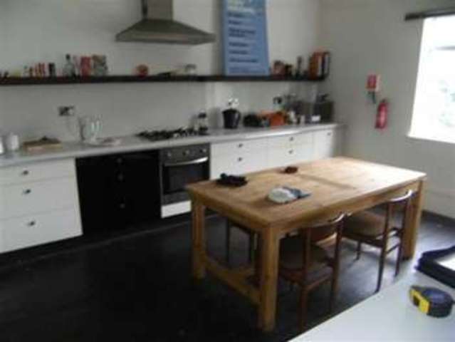  Image of 6 bedroom Property to rent in Great Clowes Street Salford M7 at Great Clowes Street Salford Salford, M7 2DY
