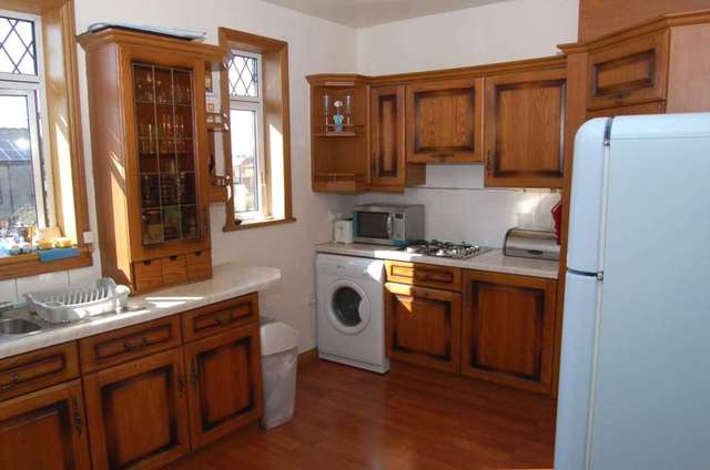  Image of 3 bedroom Cottage for sale in Walkerburn Road Glasgow G52 at Walkerburn Road  Glasgow, G52 3HY