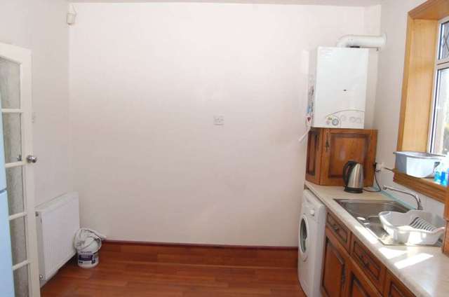  Image of 3 bedroom Cottage for sale in Walkerburn Road Glasgow G52 at Walkerburn Road  Glasgow, G52 3HY