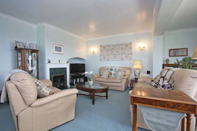  Image of 4 bedroom Detached house for sale in Reigate Road Buckland Betchworth RH3 at Reigate Rd  Buckland, RH3 7EB