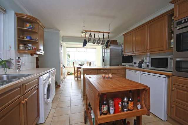  Image of 4 bedroom Detached house for sale in Reigate Road Buckland Betchworth RH3 at Reigate Rd  Buckland, RH3 7EB