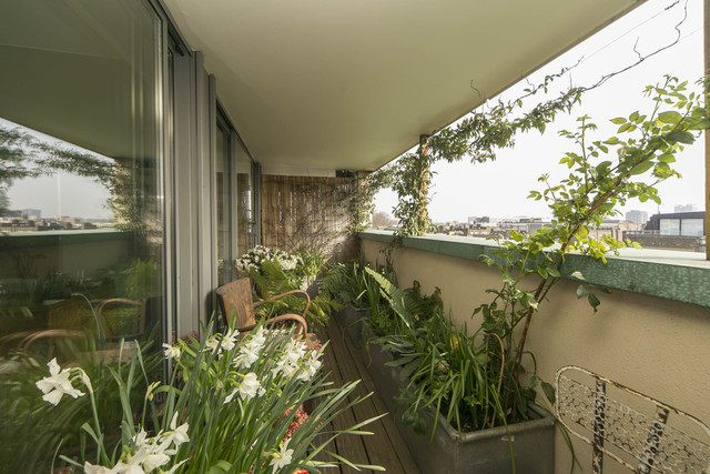  Image of 2 bedroom Apartment to rent in Garden Walk London EC2A at London, EC2A 3EW