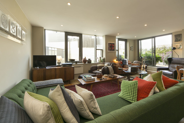  Image of 2 bedroom Apartment to rent in Garden Walk London EC2A at London, EC2A 3EW
