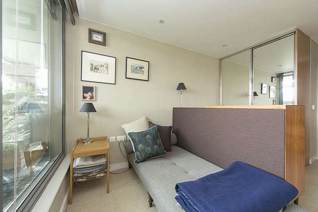  Image of 2 bedroom Flat to rent in Garden Walk London EC2A at London, EC2A 3EW