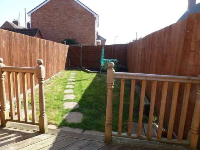  Image of 3 bedroom Town House to rent in Gravel Walk Tewkesbury GL20 at Tewkesbury  Tewkesbury, GL20 5NL