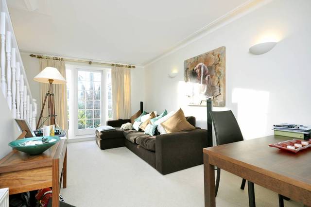  Image of 3 bedroom Detached house to rent in Abbotsbury Close London W14 at Abbotsbury Close  Holland Park, W14 8EQ