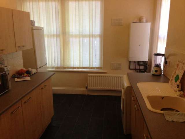  Image of 2 bedroom Flat to rent in Hart Hill Lane Luton LU2 at Albany Grove Hart Hill Lane Luton, LU2 0AZ