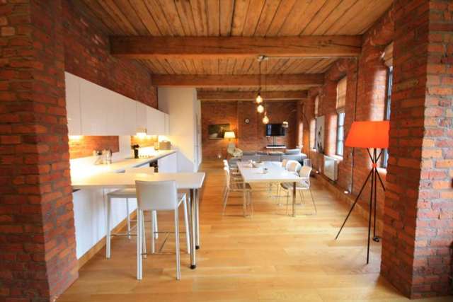  Image of 2 bedroom Apartment for sale in Hulme Hall Road Manchester M15 at Ellesmere Street Castlefield Manchester, M15 4LY